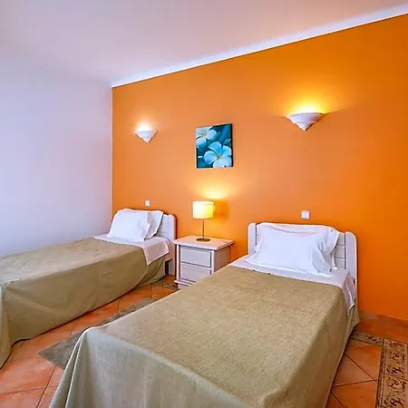 Privada De 7 Quartos,piscina Aquecida,a/c 3*